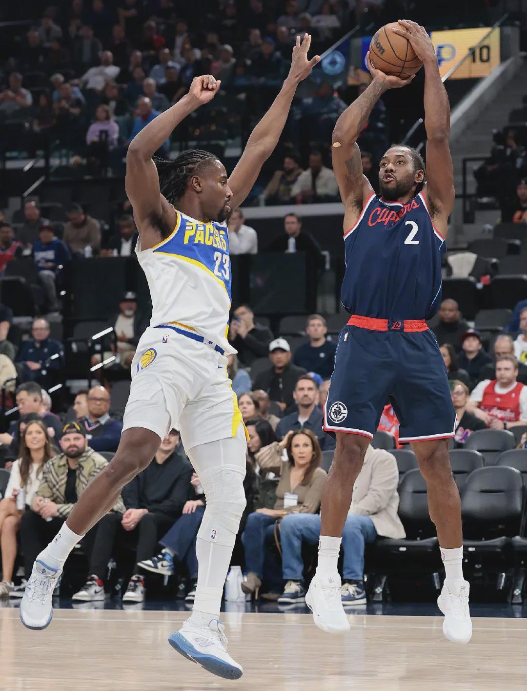 倒地惨叫！架回更衣室！快船遭遇沉重打击