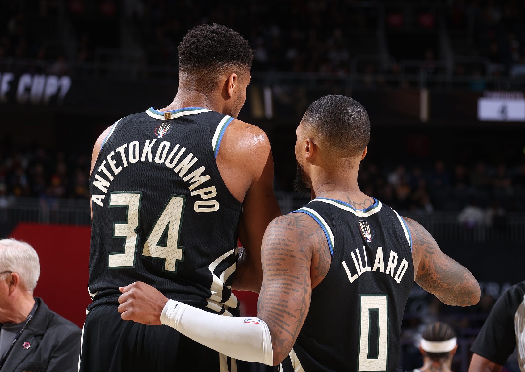 开云体育登录入口-再续前缘？名记：利拉德一直在努力招募字母哥加盟开拓者