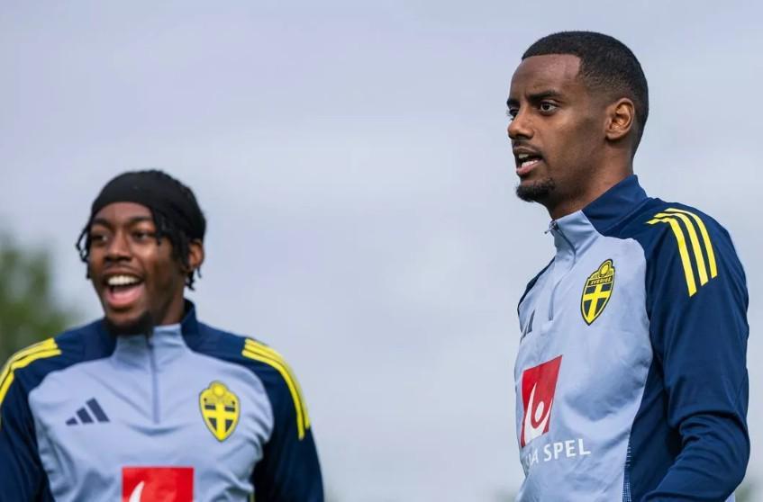 Kaiyun 平台-瑞典主帅：伊萨克没参加正常的季前赛，立刻让他首发风险太大