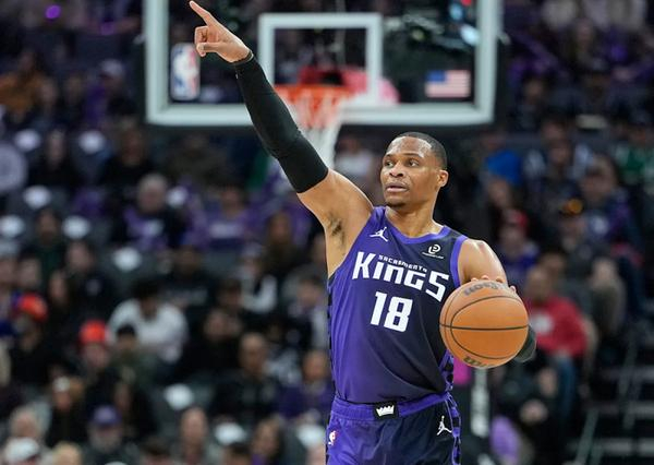 开云app-4签达成+喜获承诺！底薪男逆袭获赞 有人却连上场机会都没等来|拉塞尔·威斯布鲁克|国王|杰克逊|科尔·安东尼|拉塞尔-威斯布鲁克_新浪体育_新浪新闻