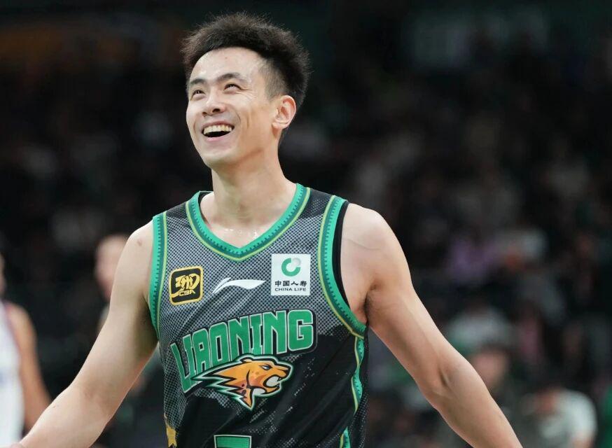 辽宁男篮对阵四强劲旅，赵继伟复出，杨鸣过招刘维伟，胜负悬念大