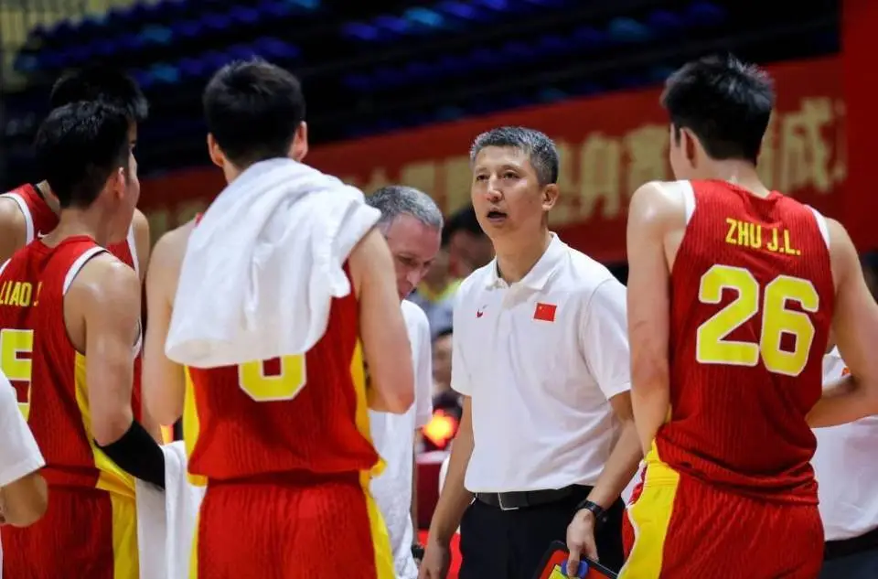 开云官网-徐杰健康时不选，伤了又征召，球迷怒批郭士强：就不能召郭昊文？