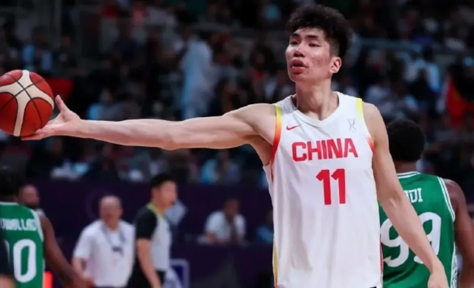 开云官网-徐杰健康时不选，伤了又征召，球迷怒批郭士强：就不能召郭昊文？