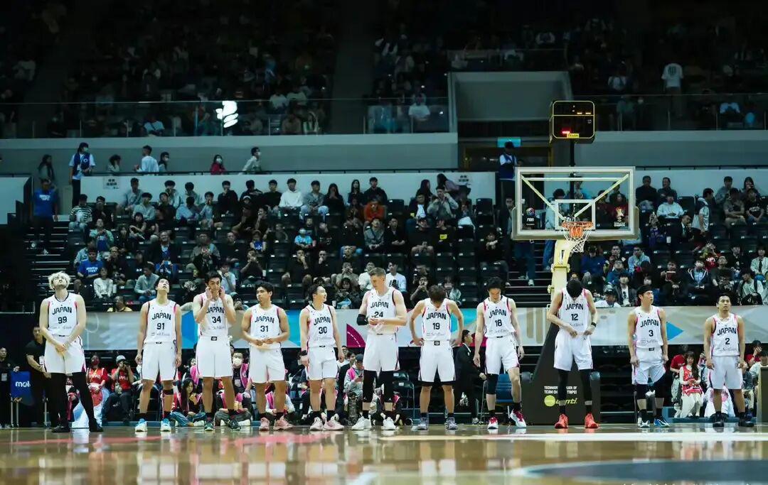 中日男篮大战倒计时！郭士强没有退路，伤病成x因素